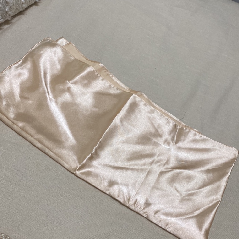 Dress - Picture 6 of 6